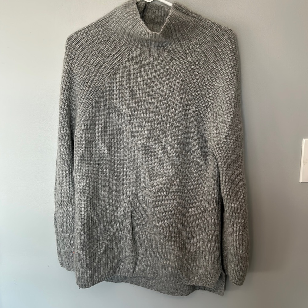 Talbots pure cashmere sweater size medium - grey